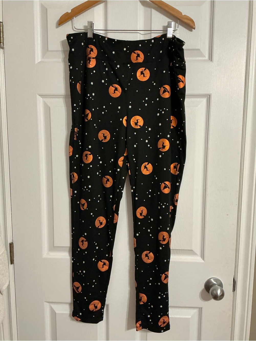 Halloween Witch and Metallic Moon Leggings Size XXL